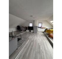 Vermiete Dachgeschoss Wohnung - 450,00&nbsp;EUR Kaltmiete, ca.&nbsp; 58,00&nbsp;m&sup2; in Braunschweig (PLZ: 38122) Broitzem