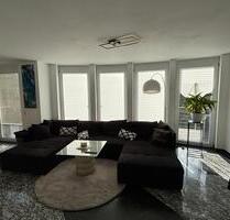 Hochwertige 2,5-Zimmer-Wohnung mit Balkon, Garten und Carport - Berkheim