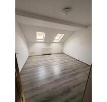2 Raum Wohnung Zu vermieten! - 320,00&nbsp;EUR Kaltmiete, ca.&nbsp; 45,00&nbsp;m&sup2; in Gera (PLZ: 07545)