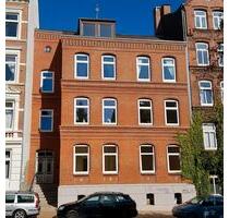 3-Zimmer Altbau Wohnung im Kieler Zentrum 3-Zimmer Altbau Wohnung im Kieler Zentrum