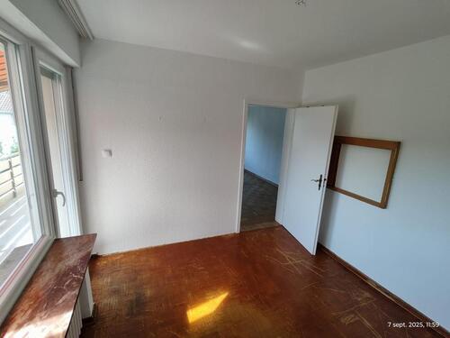 Foto - Wohnung im 1. OG mit EBK und Balkon zu vermieten