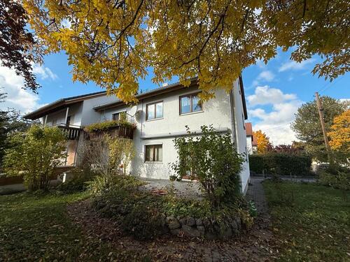 Foto - Charmante 3-Zimmer-Wohnung mit saniertem Dach in Emmering