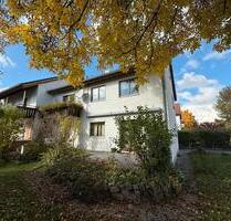 Charmante 3-Zimmer-Wohnung mit saniertem Dach in Emmering