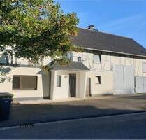 Modernes Bauernhaus mit Scheune in Eichelhardt - Helmenzen