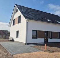 Doppelhaushälfte , Einfamilienhaus , Neubau, KfW-40 - Wagenfeld