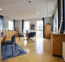 PROVISIONSFREI! Repräsentative Büro- oder Praxisräume zu 112 - 300 qm, 13 x Stellplätze in Lippstadt