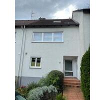 Gepflegtes Einfamilienhaus in ruhiger Lage mit viel Platz - Steinbach (Taunus)