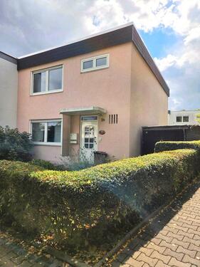 Foto - 4 Zimmer Reihenhaus zum Kaufen in Schwalbach am Taunus