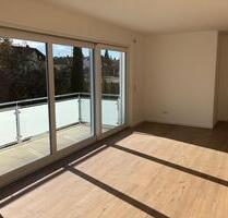 Neuwertige 3 Zimmer-Wohnung mit großem Balkon nach Süden - Reichertshofen
