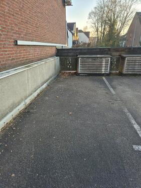 Foto - Parkplatz in Ratingen-Ost - 65,00&nbsp;EUR Miete,