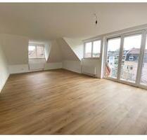 Charmante 3-Zimmer-Dachgeschosswohnung (3. OG) ab 1.4.15.4. - Frankfurt am Main Nord-Ost