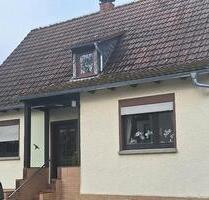 Einfamilien-Wohnhaus mit Garage und Gartenhaus - Gebhardshain