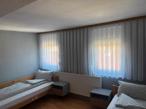 Foto - Wohnhaus zu vermieten zur Mitarbeiterunterbringung