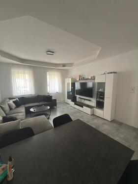 Foto - Große 5 Zimmer EG-Wohnung in zentraler Lage - provisionfrei