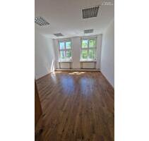 Helles Büro mit Concierge in historischem Gebäude am Th.-Heuss-Platz - Berlin Charlottenburg-Wilmersdorf