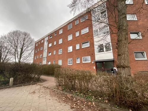 Foto - Frisch renovierte 2,5 Zimmer-Wohnung mit Balkon im Hochparterre