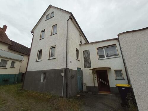 Foto - Sanierungsbedürftiges Einfamilienhaus in Daubringen