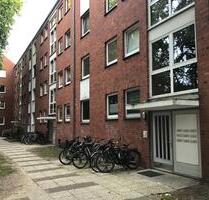 Renovierte 2,50-Zimmer-Wohnung mit Balkon - Lübeck Sankt Jürgen