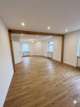 Foto - Großzügige 4-Zimmer-Maisonettewohnung in zentraler Lage