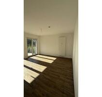 4 Zimmer-Wohnung mit Garten und Garage in Duisburg-Huckingen