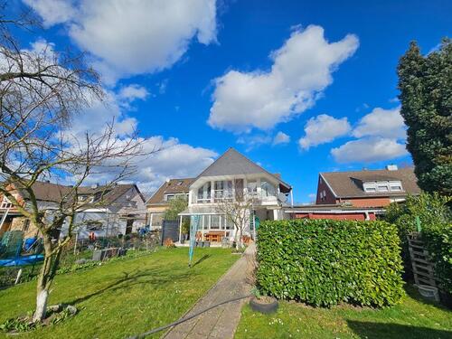 Foto - Zweifamilienhaus mit großem Garten!