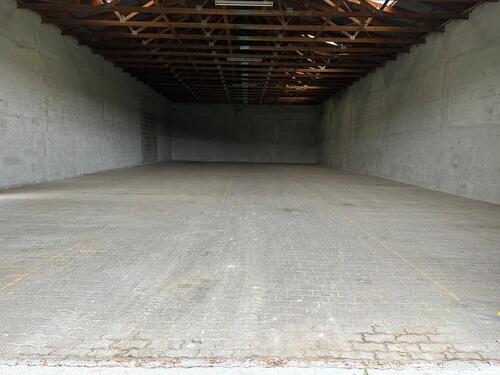 Foto - Lagerhalle zu vermieten - 1.300,00 EUR Kaltmiete,
