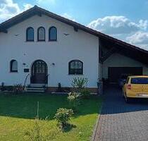 Sehr schönes und gepflegtes Einfamilienhaus mit Einligerwohnung - Hellenhahn-Schellenberg Sehr schönes und gepflegtes Einfamilienhaus mit Einligerwohnung - Hellenhahn-Schellenberg