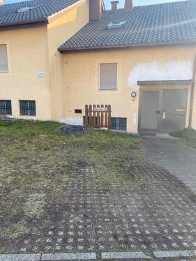 Foto - Parkplatz Stellplatz zu mieten - 50,00&nbsp;EUR Miete,