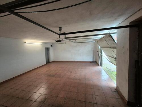 Foto - Doppelgarage - 150,00&nbsp;EUR Miete,