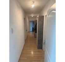 Große 3,5-Zimmer-Wohnung mit Balkon in Schwalmstadt-Allendorf