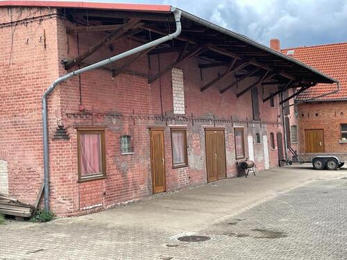 Foto - Salzwedel Zentrum überdachter Stellplatz für Wohnmobil Boot 10x3