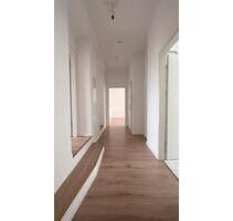 Bezugsfertig & provisionsfrei! Helle 3-Zimmer Dachgeschosswohnung - Berlin Steglitz-Zehlendorf