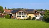 Foto - Haus mit 3 Wohnungen und Indoor-Pool, günstige Heizkosten