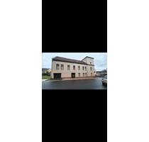 Ich verkaufe ein großes Haus - 300.000,00&nbsp;EUR Kaufpreis, ca.&nbsp; 305,00&nbsp;m&sup2; in Werdau (PLZ: 08412)