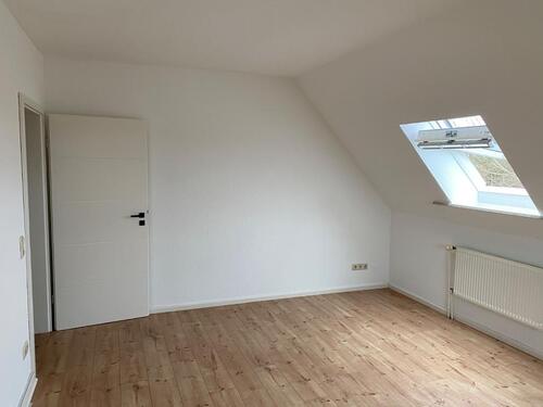 Foto - 4 Zimmer Dachgeschoßwohnung zur Miete in Hohenfelde