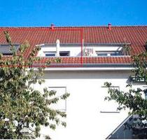 Helle 3 Zimmer Dachgeschosswohnung mit Dachterrasse - Hockenheim