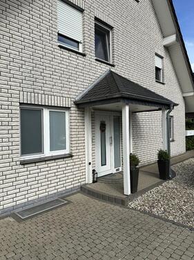 Foto - Möblierte Nichtraucher DG-Wohnung