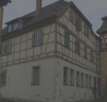 Riesige 6-Zimmer Wohnung mit Wintergarten und Balkon - Königsberg in Bayern