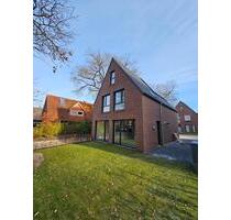 Einfamilienhaus Erstbezug in Ofenerdiek! KfW55 Energieeffizient mit PV-Anlage, Luftwärmepumpe, Fussbodenheizung und Garten - Oldenburg Etzhorn