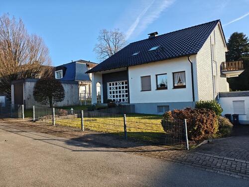 Foto - Erdgeschosswohnung mit Terrasse und Garten in ruhiger Lage