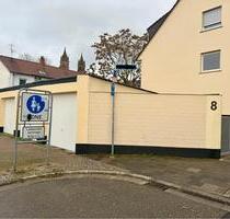 3-Familienhaus mit 5 Garagen in zentraler Lage. - Worms