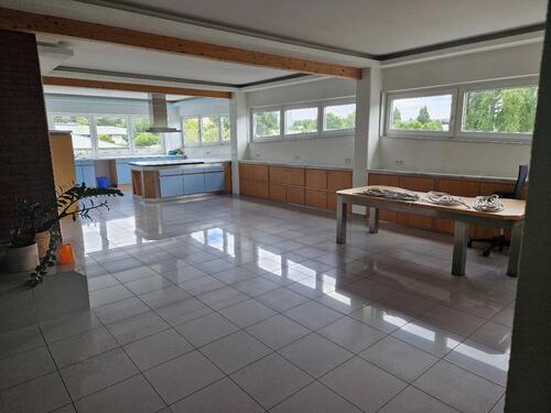 Foto - Großzügige Loft-Bürofläche mit Fußbodenheizung – flexibel gestaltbar, ab sofort