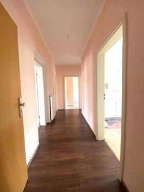 Foto - 3 - Zimmer Wohnung mit Potential - ideal für Handwerker oder Kreative