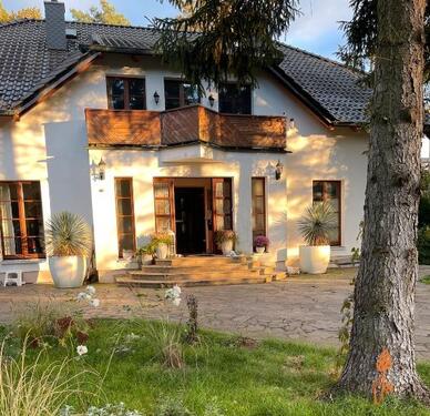 Foto - Große Villa Einfamilienhaus mit exklusiver Ausstattung