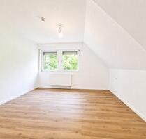Wunderschöne renovierte 2-Zi.-Whg mit Balkon - Ense