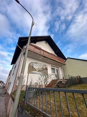 Foto - Haus zu verkaufen - 160.000,00&nbsp;EUR Kaufpreis, ca.&nbsp; 180,00&nbsp;m&sup2;