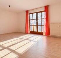 Helle 1-Zimmer-Wohnung mit Südbalkon & Stellplatz in Beratzhausen