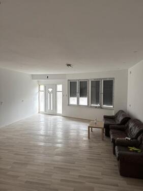 Foto - 100 Quadrat Meter Wohnung 2 Zimmer Küche Bad