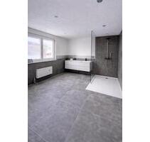 Exklusives Haus in ruhiger Lage – Erstbezug nach Kernsanierung - Deilingen