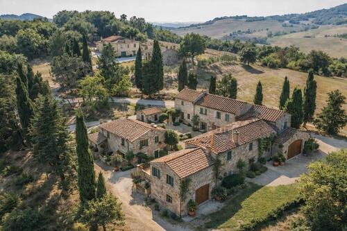 Foto - 15 Zimmer Bauernhaus, Landhaus zum Kaufen in Körner